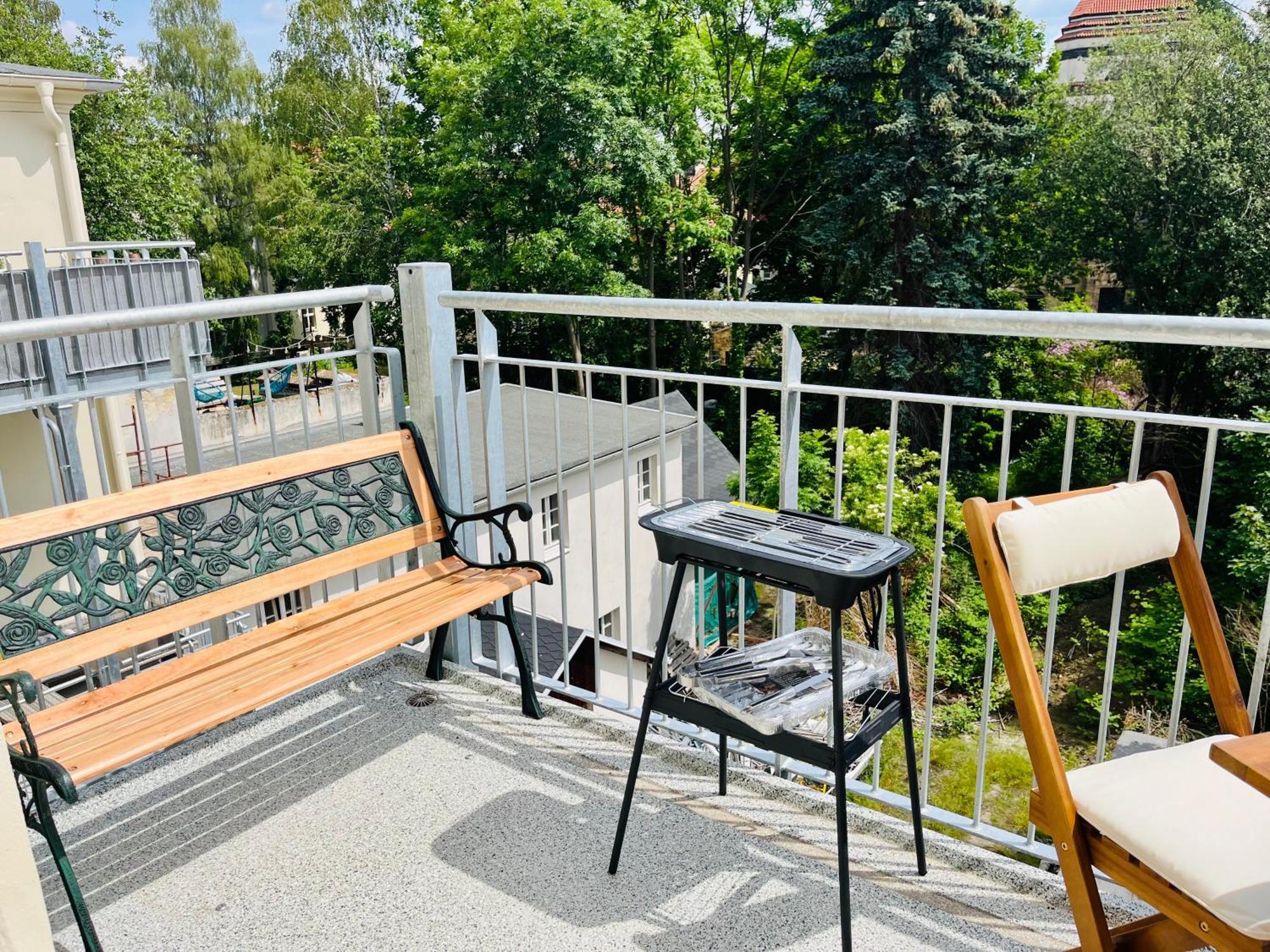 Filmap-Charmant-Modern-Zentral-Balkon-Beamer-Spieletisch Görlitz Exterior foto